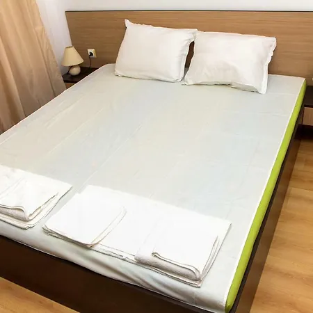 Aparthotel Guest Salena 3*