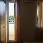 Guest Salena 公寓式酒店 3*