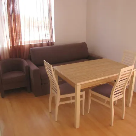 Guest Salena Aparthotel 3*