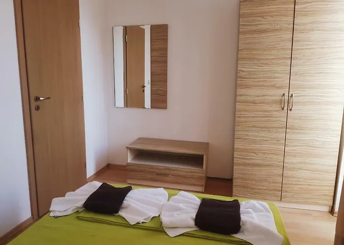 Апарт-отель Guest Salena Солнечный берег